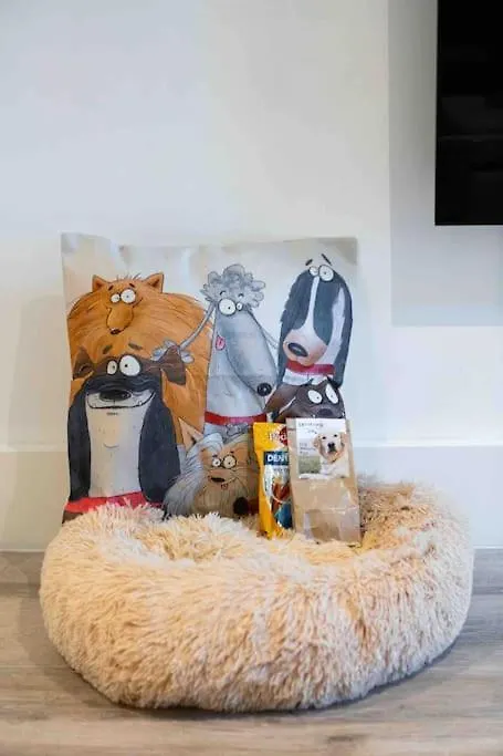 Luxury 1 Bed Apartment With Private Terrace & Parking - Heart Of Wanstead Village London United Kingdom